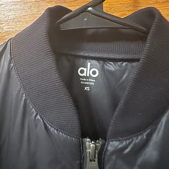 ALO Yoga Black Zip-Up Jacket - Picture 2 of 5